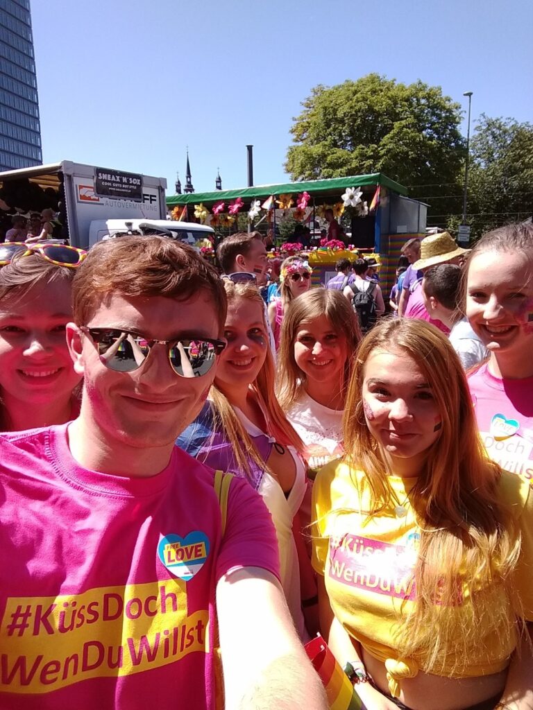 8c95d210-34f3-4c5e-8924-0bb180a67f2d